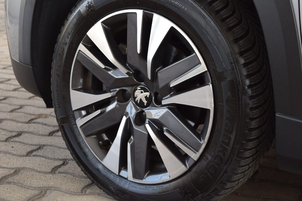 PEUGEOT 2008 1.2 PureTech Turbo Allure EAT6 S&S 131CV - 31