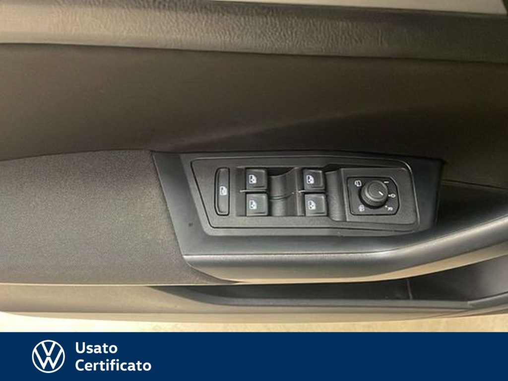 VOLKSWAGEN T-Roc 1.0 tsi life 115cv - 15