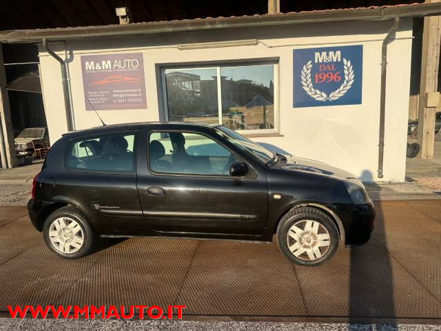 RENAULT Clio Grigio scuro metallizzato
