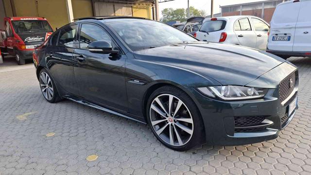 JAGUAR XE Verde metallizzato