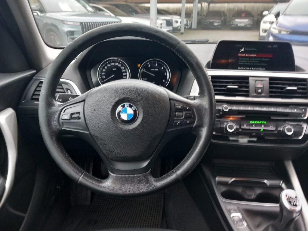 BMW 116 d 5p. Business - 19