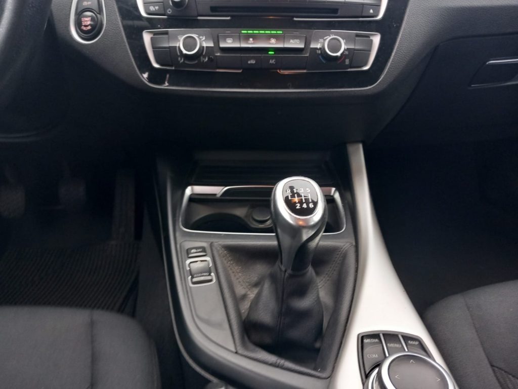 BMW 116 d 5p. Business - 21