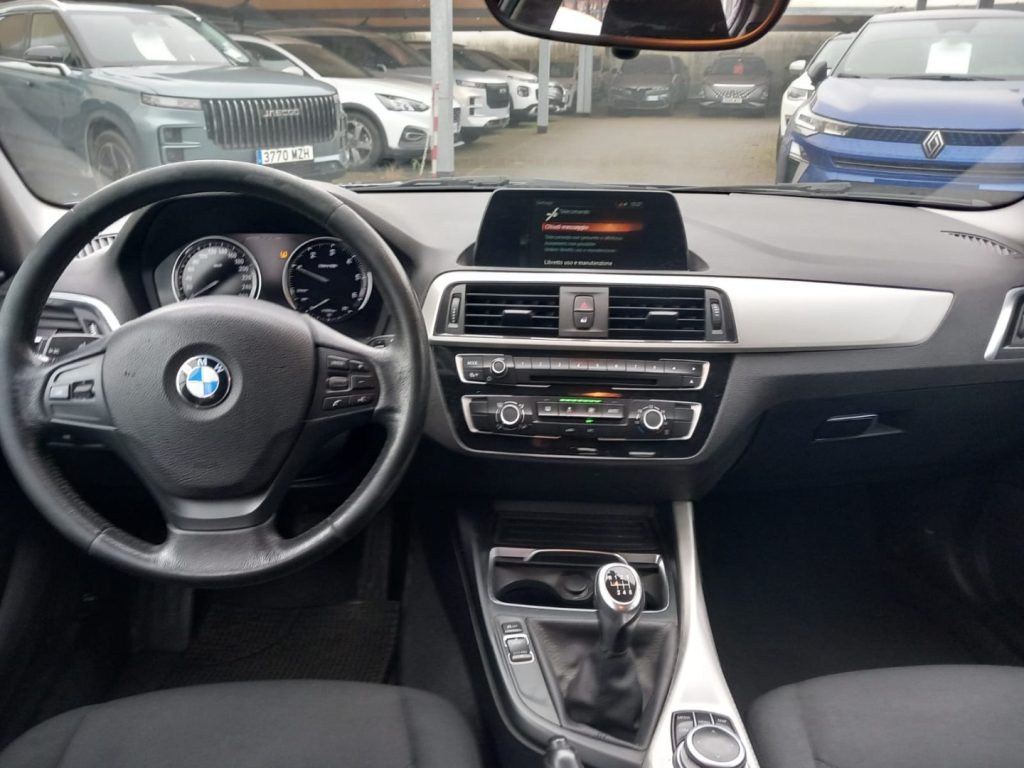 BMW 116 d 5p. Business - 18