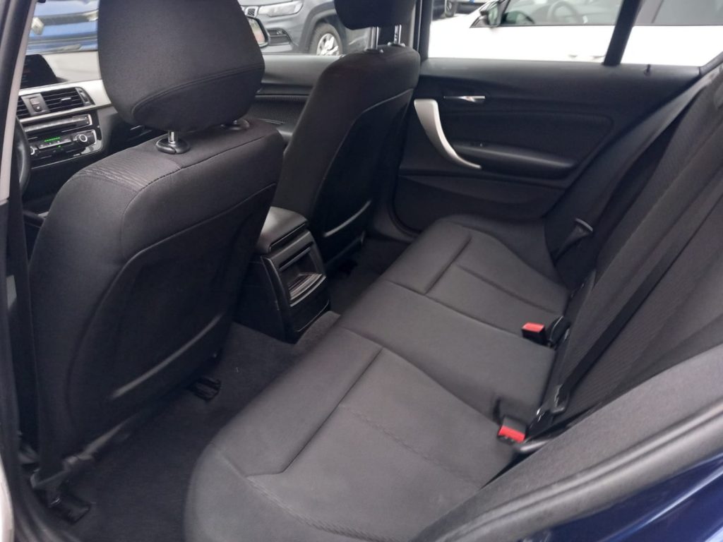 BMW 116 d 5p. Business - 14