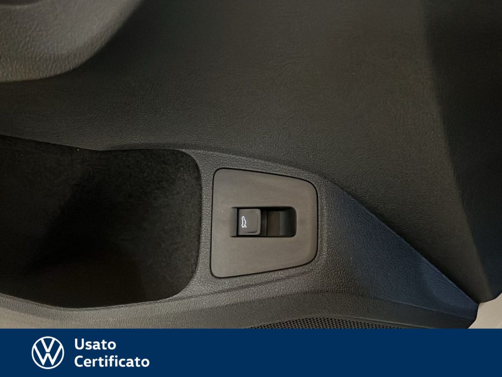 VOLKSWAGEN Tiguan 2.0 tdi r-line 150cv dsg - 18