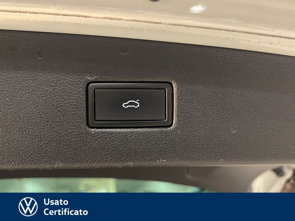 VOLKSWAGEN Tiguan 2.0 tdi r-line 150cv dsg - 21
