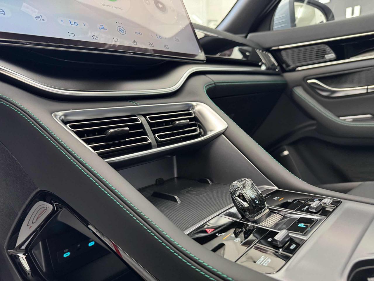 BYD Seal U DMi 1.5 Turbo 324 CV PHEV Design - 17