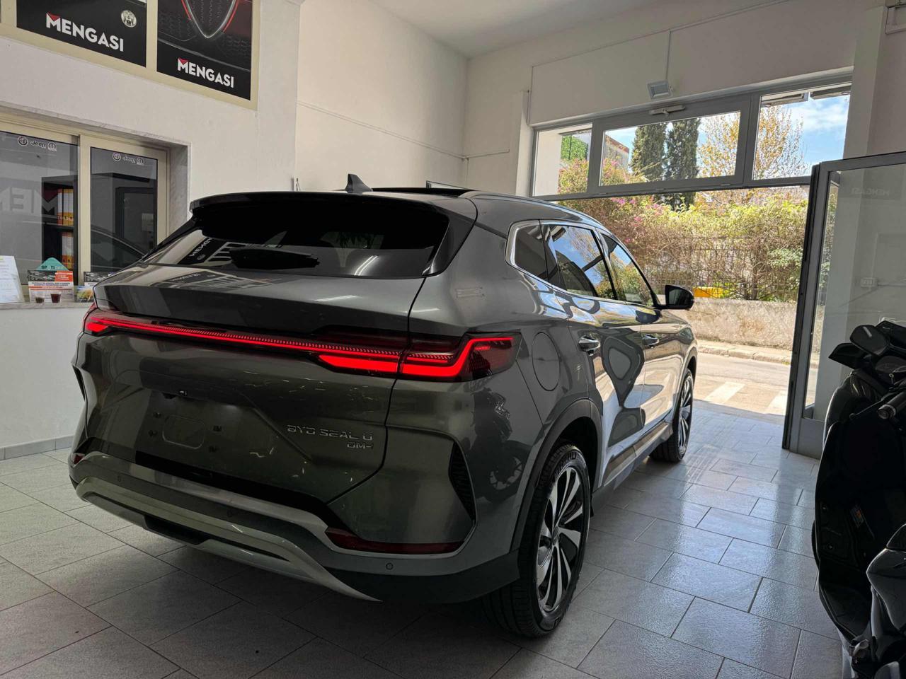 BYD Seal U DMi 1.5 Turbo 324 CV PHEV Design - 4