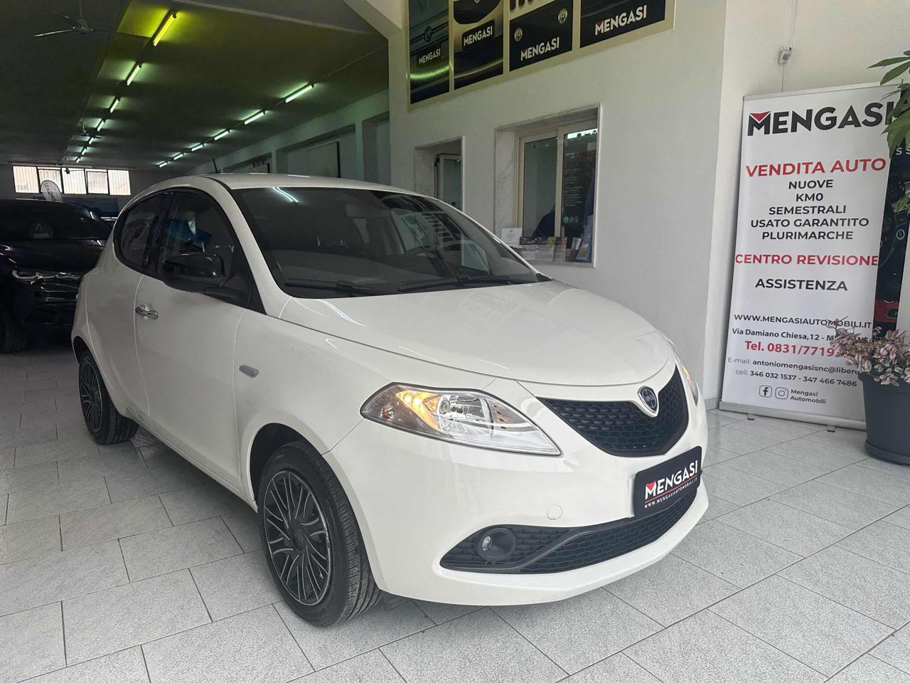 LANCIA Ypsilon 1.0 FireFly Hybrid Ecochic Gold - 4