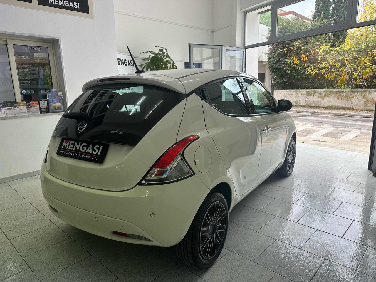 LANCIA Ypsilon 1.0 FireFly Hybrid Ecochic Gold - 7
