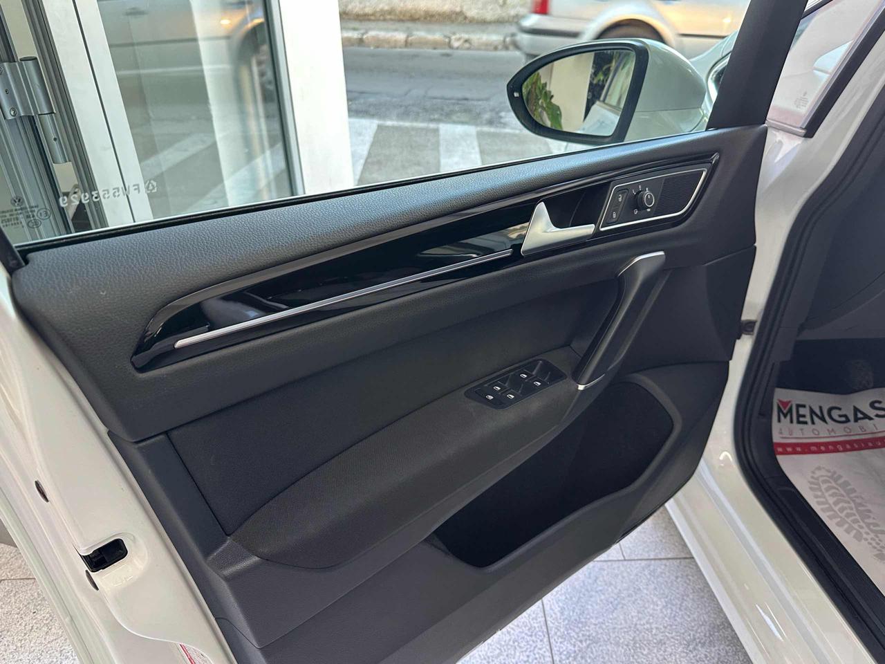 VOLKSWAGEN Golf Sportsvan 1.6 TDI 110CV Comfortline BlueMotion Technology - 13