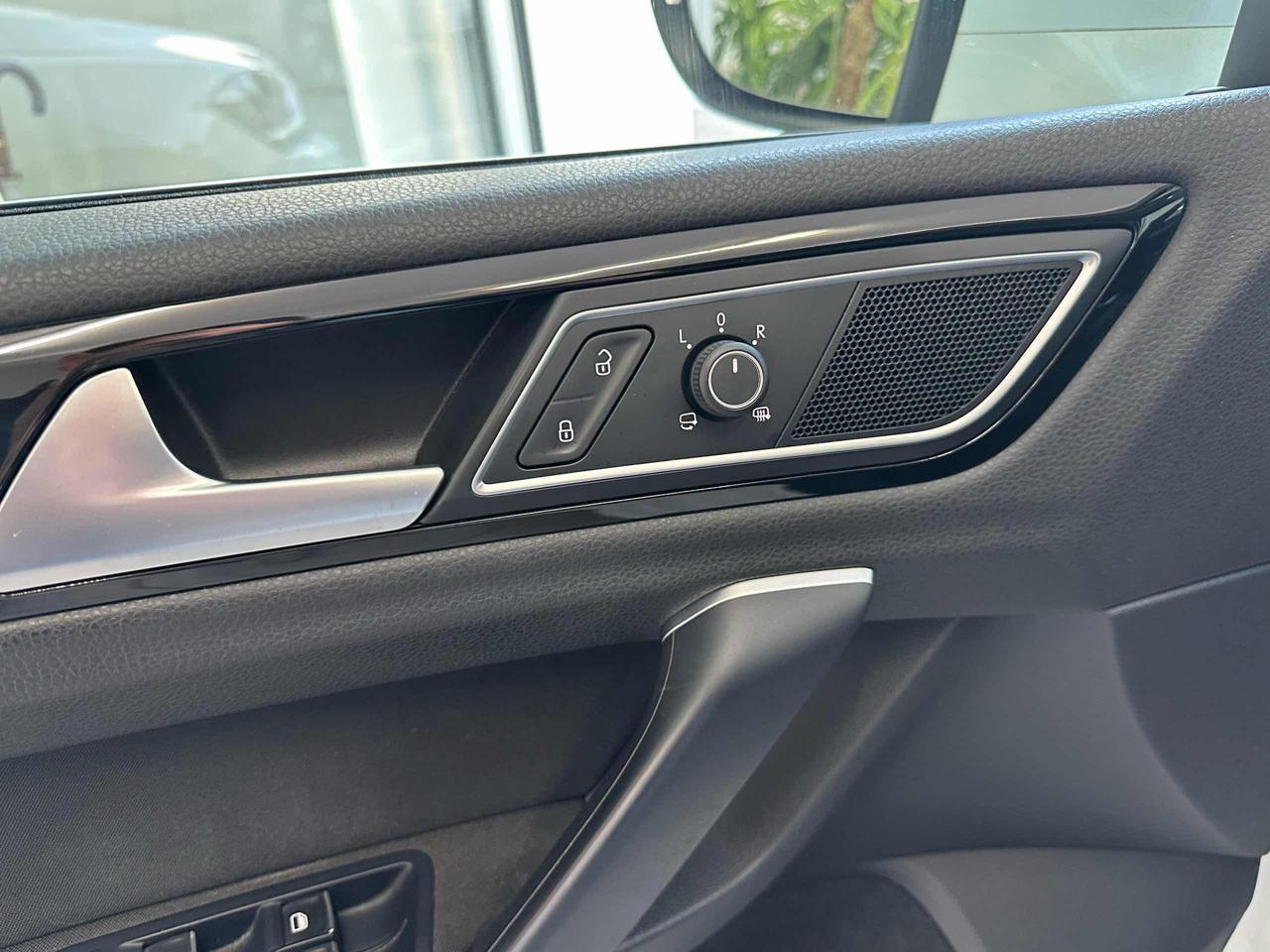 VOLKSWAGEN Golf Sportsvan 1.6 TDI 110CV Comfortline BlueMotion Technology - 14