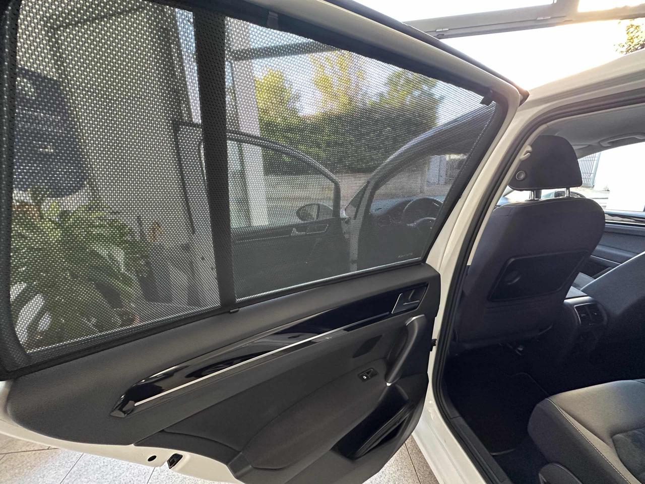 VOLKSWAGEN Golf Sportsvan 1.6 TDI 110CV Comfortline BlueMotion Technology - 17