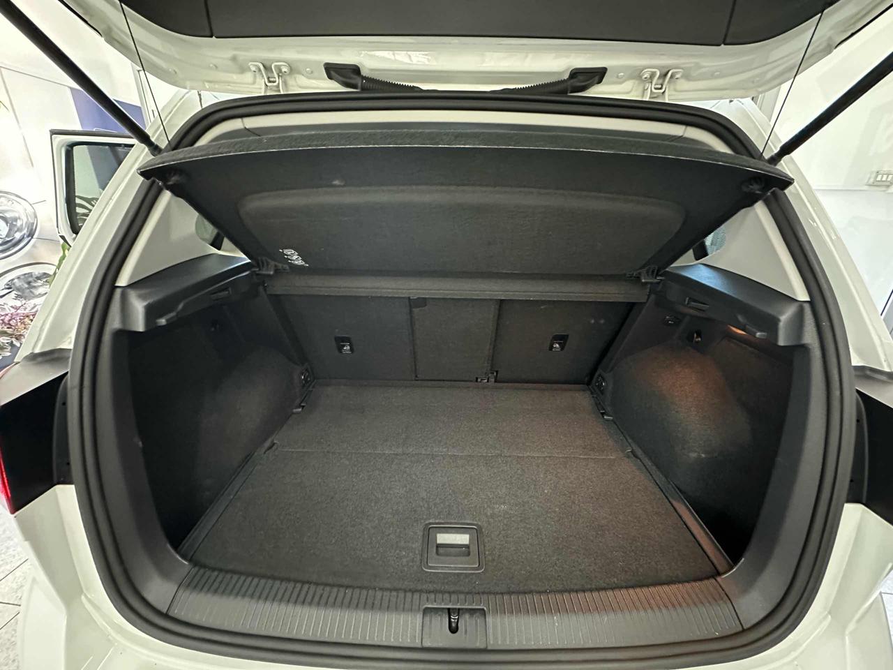 VOLKSWAGEN Golf Sportsvan 1.6 TDI 110CV Comfortline BlueMotion Technology - 18