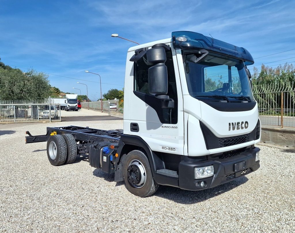 IVECO EUROCARGO 75 80E22 P E6 TELAIO PASSO 3105 mm - 22