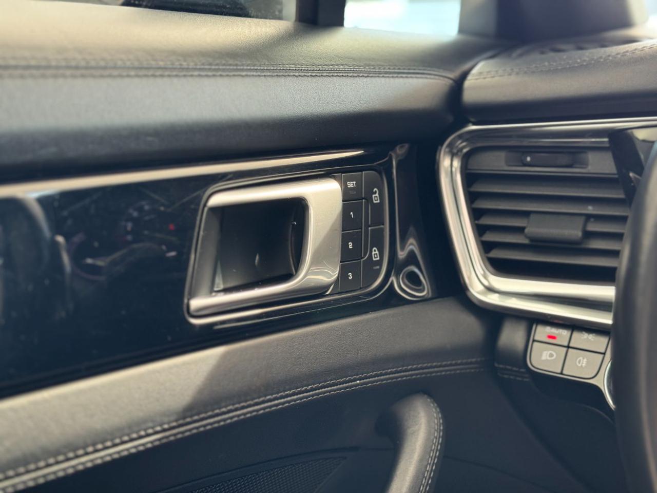 PORSCHE Panamera 2.9 4 E-Hybrid Platinum Edition Full Opt. - 28