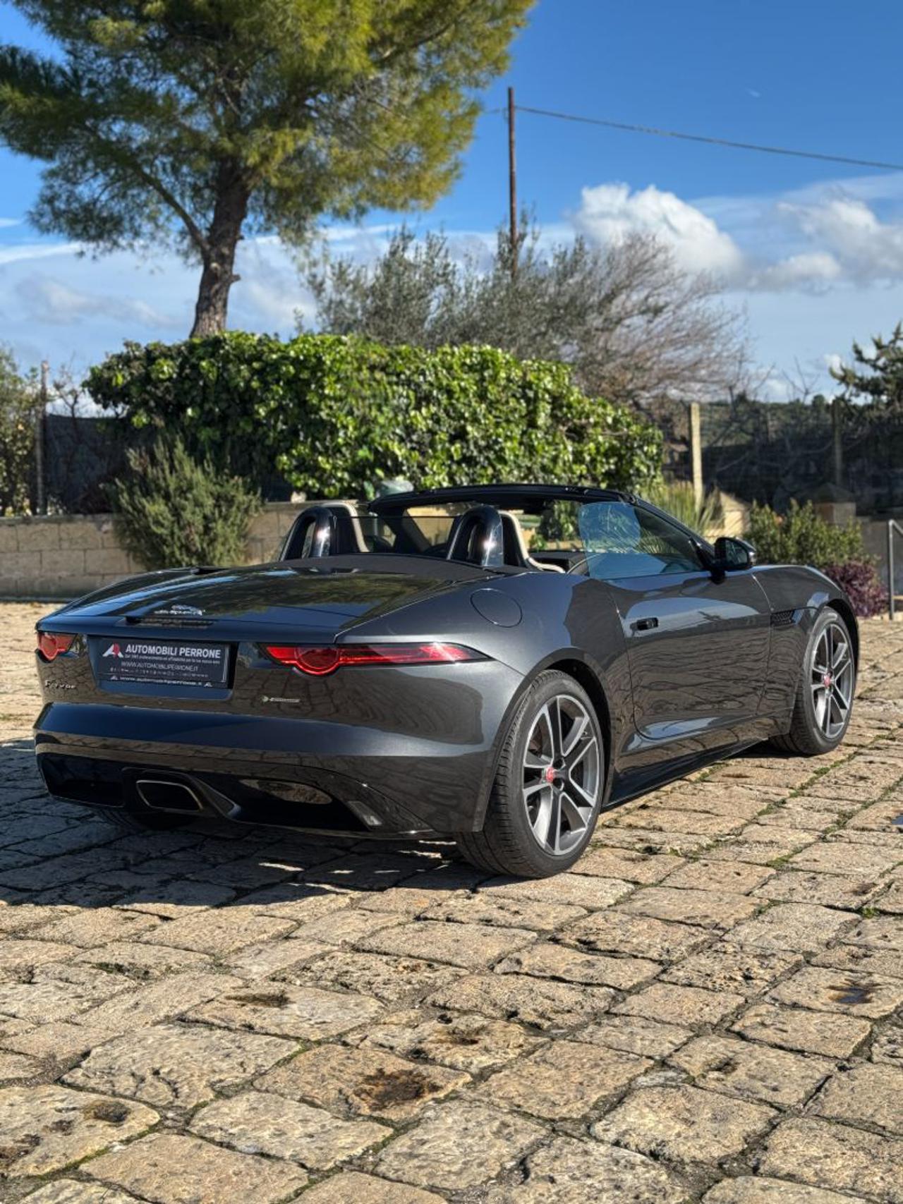 JAGUAR F-Type 2.0i Cabrio R-Dynamic - 18