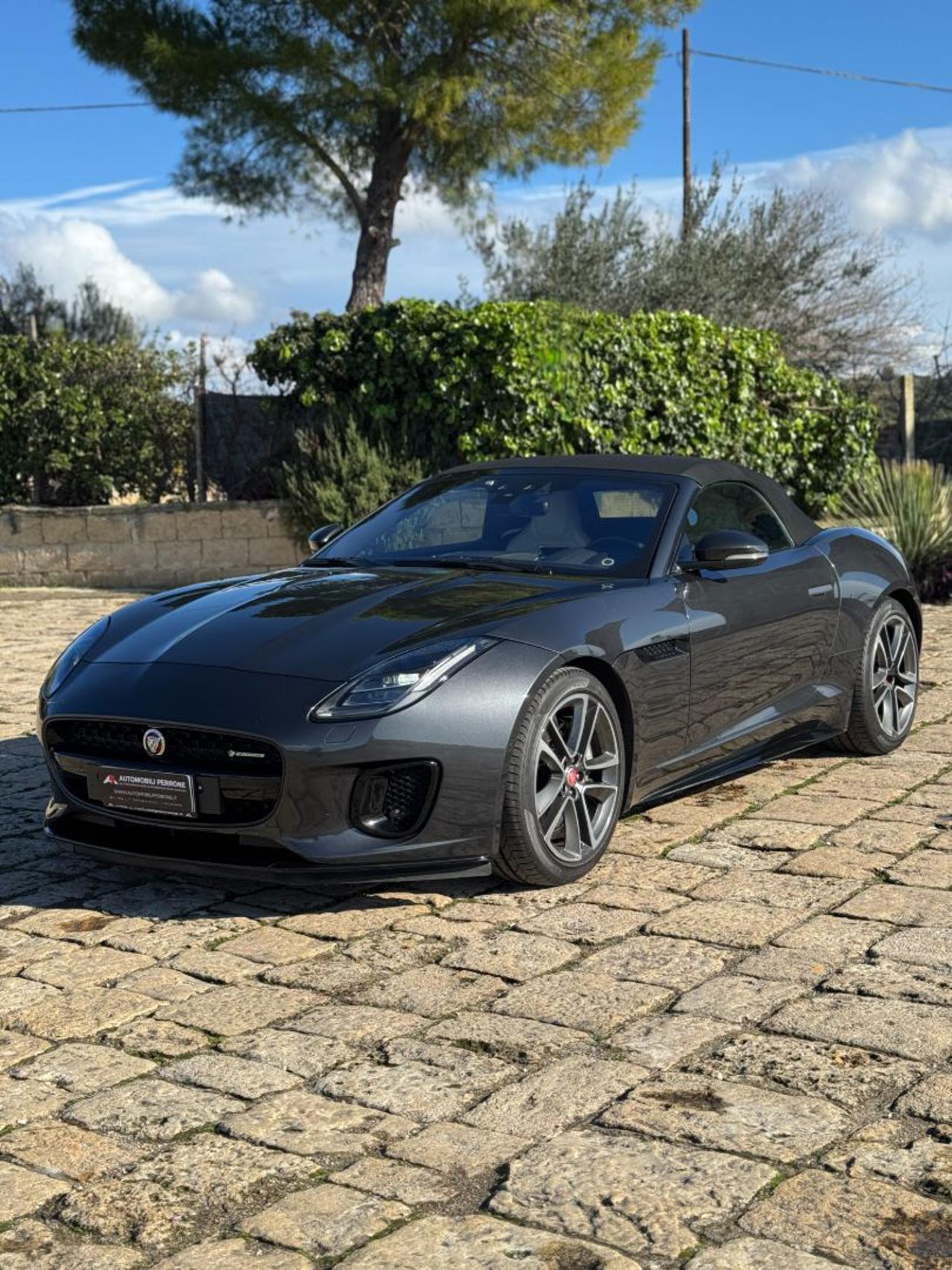 JAGUAR F-Type 2.0i Cabrio R-Dynamic - 26