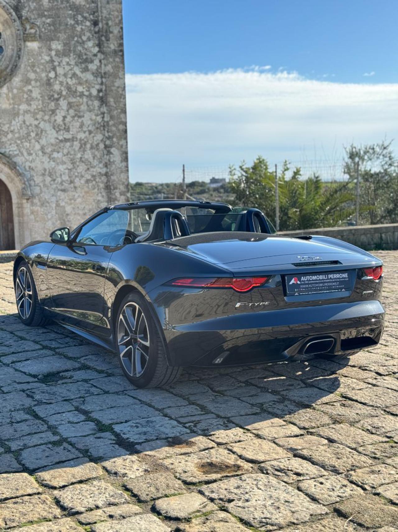 JAGUAR F-Type 2.0i Cabrio R-Dynamic - 27