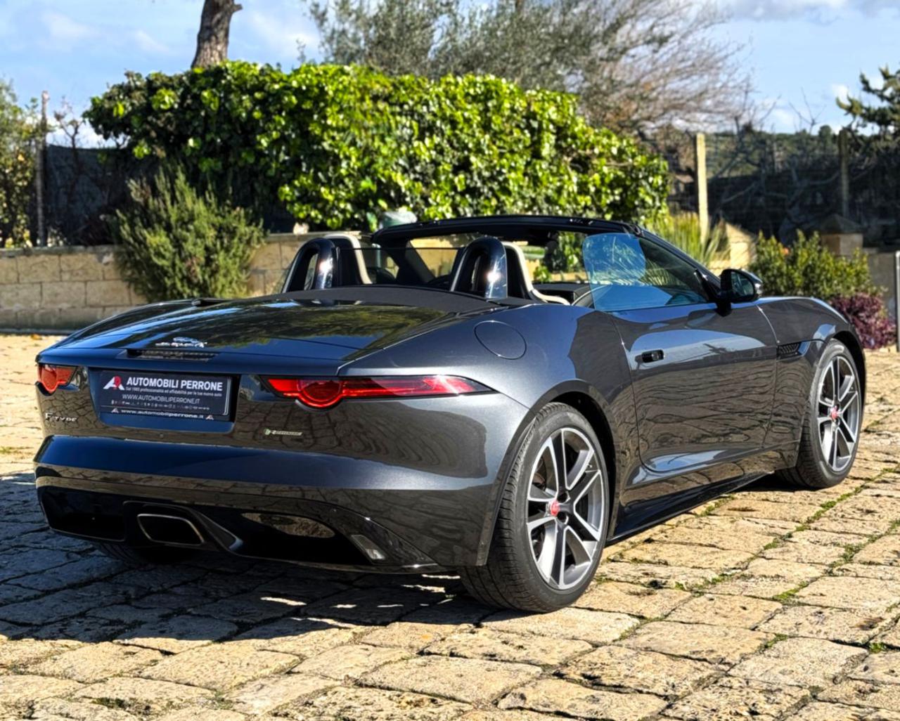 JAGUAR F-Type 2.0i Cabrio R-Dynamic - 18