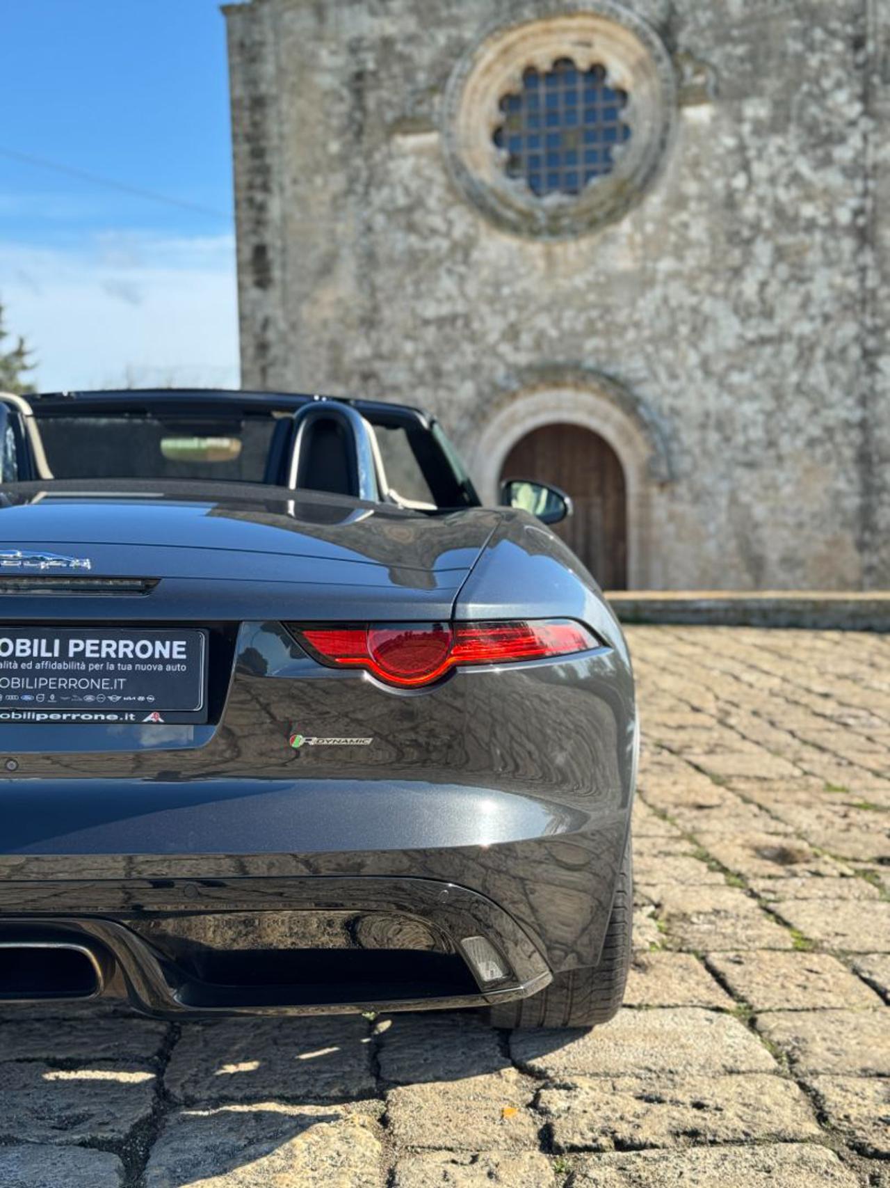 JAGUAR F-Type 2.0i Cabrio R-Dynamic - 29