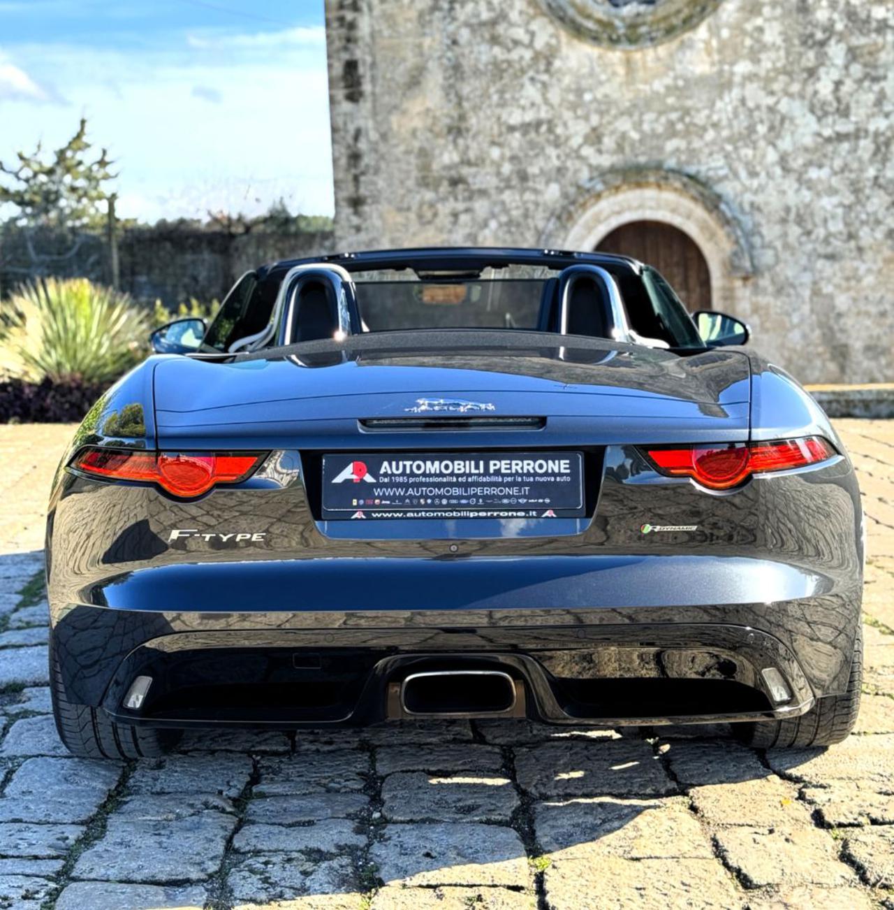 JAGUAR F-Type 2.0i Cabrio R-Dynamic - 17