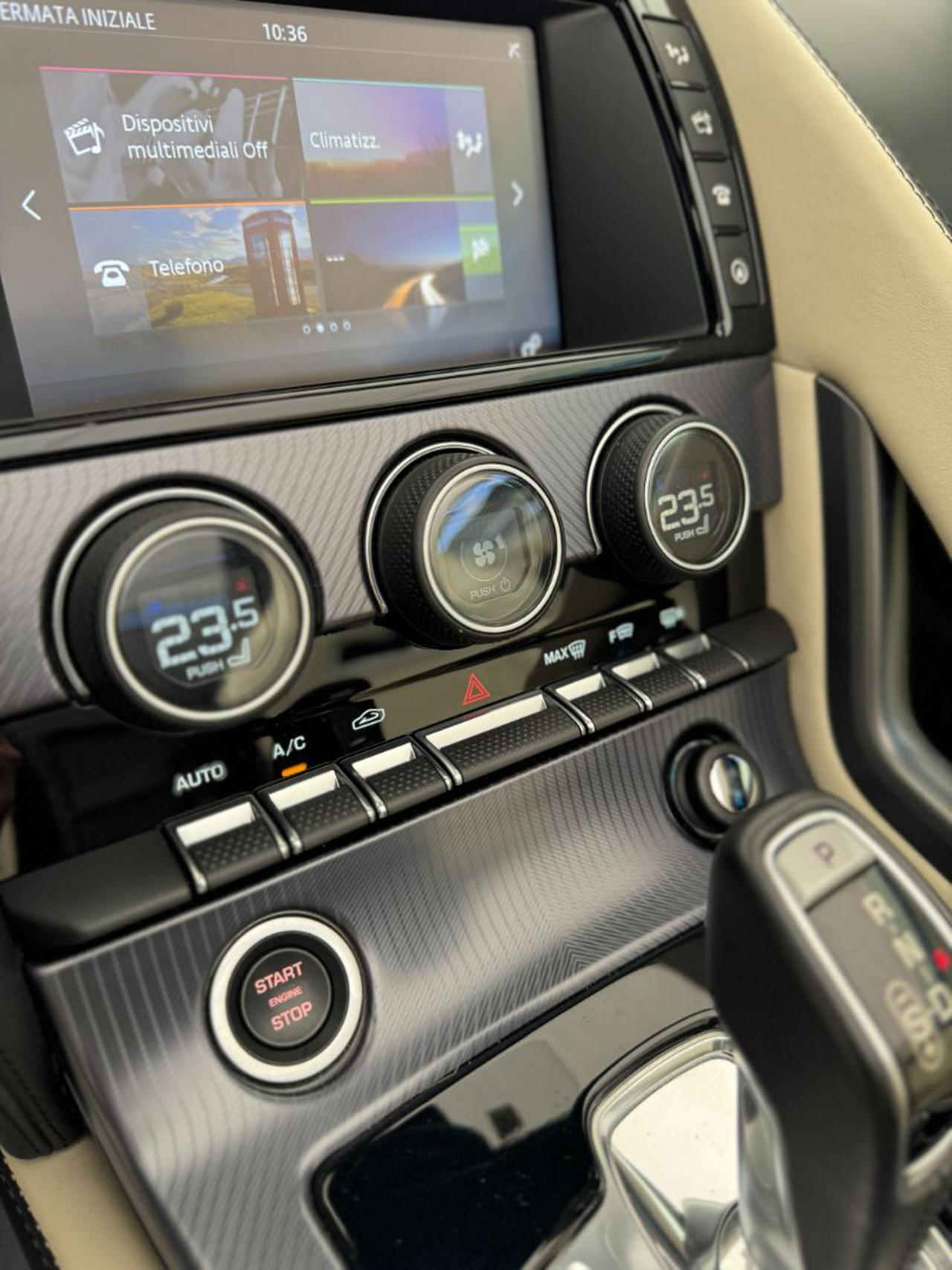 JAGUAR F-Type 2.0i Cabrio R-Dynamic - 19