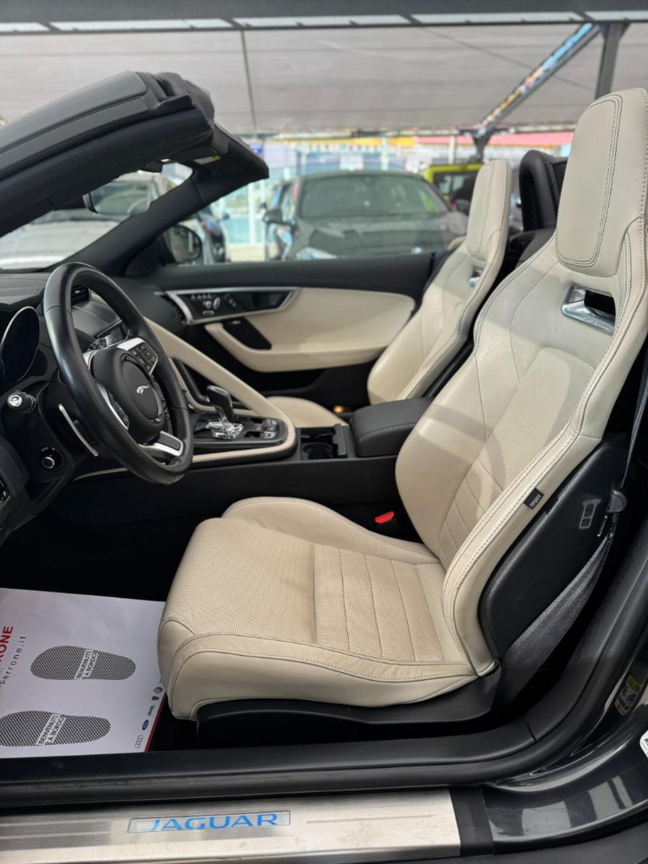 JAGUAR F-Type 2.0i Cabrio R-Dynamic - 10