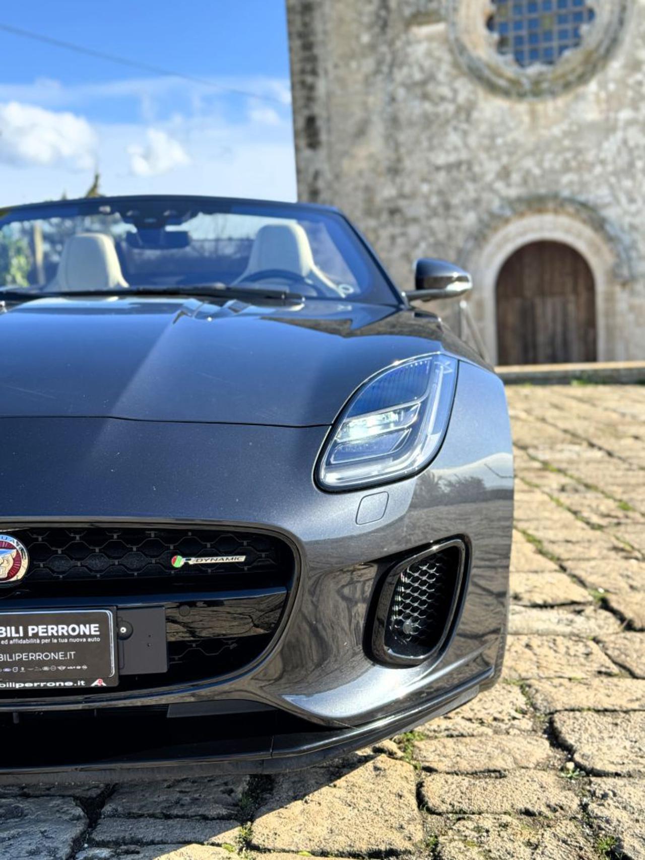 JAGUAR F-Type 2.0i Cabrio R-Dynamic - 36