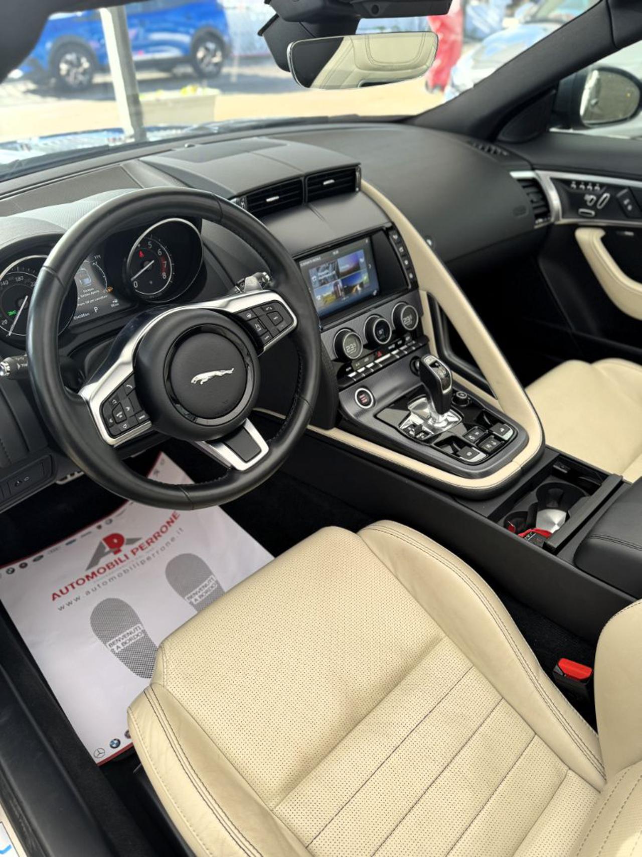 JAGUAR F-Type 2.0i Cabrio R-Dynamic - 7