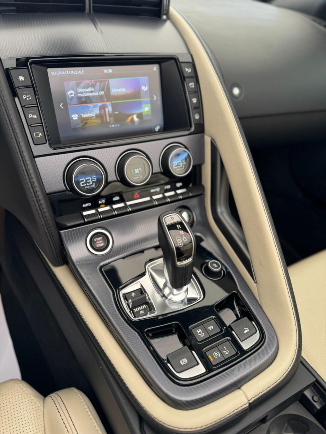 JAGUAR F-Type 2.0i Cabrio R-Dynamic - 21