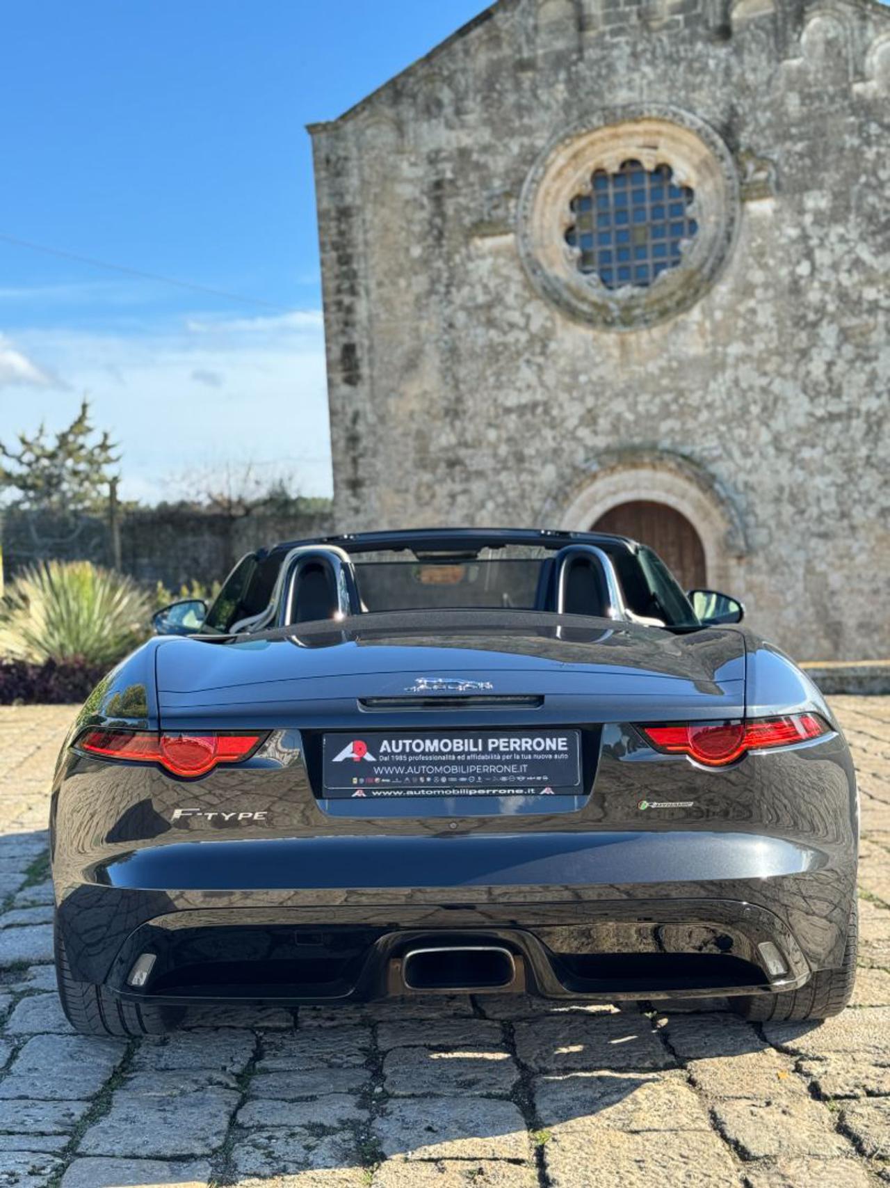 JAGUAR F-Type 2.0i Cabrio R-Dynamic - 28