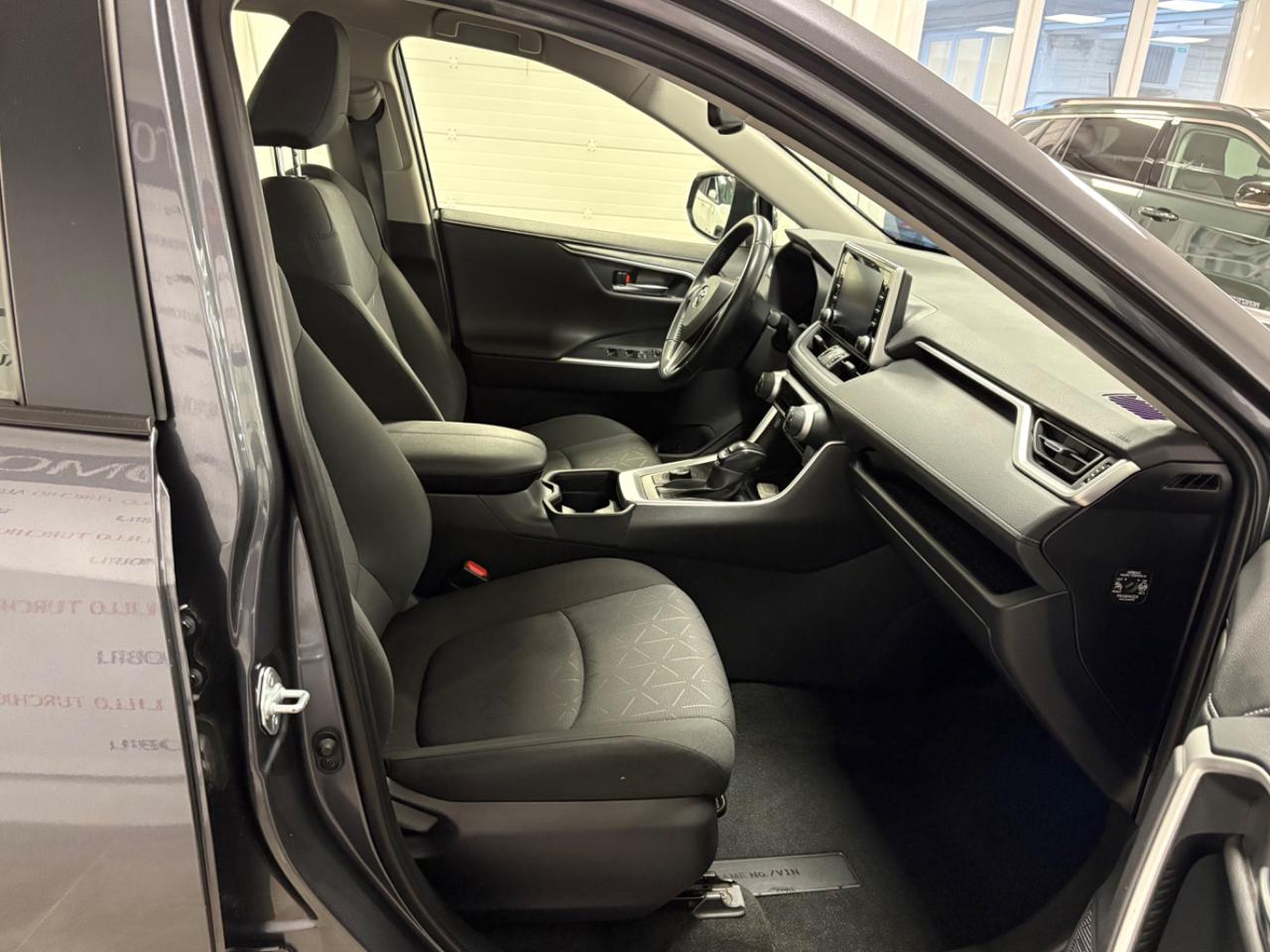 TOYOTA RAV 4 MY23 2.5 HV (222CV) E-CVT AWD-i Business IVA ESPOSTA - 8