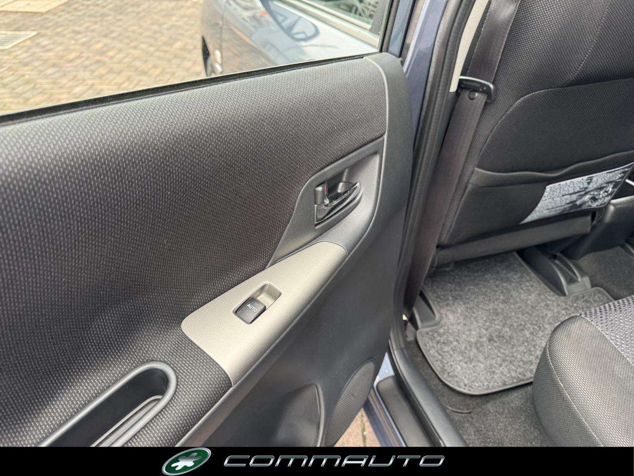 TOYOTA Corolla Verso 1.6 16V - 20