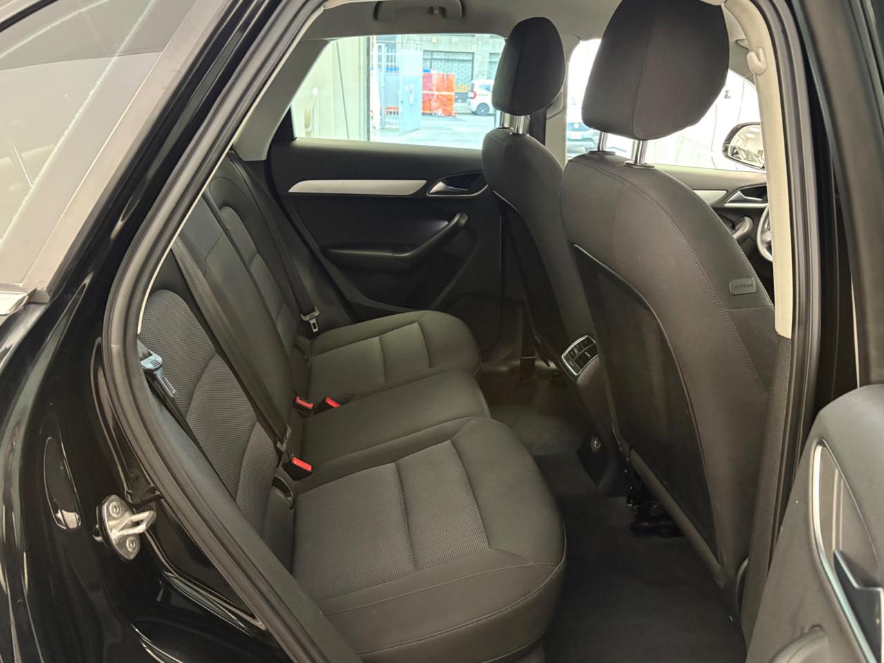 AUDI Q3 2.0 TDI 150 CV quattro S tronic Sport - 17