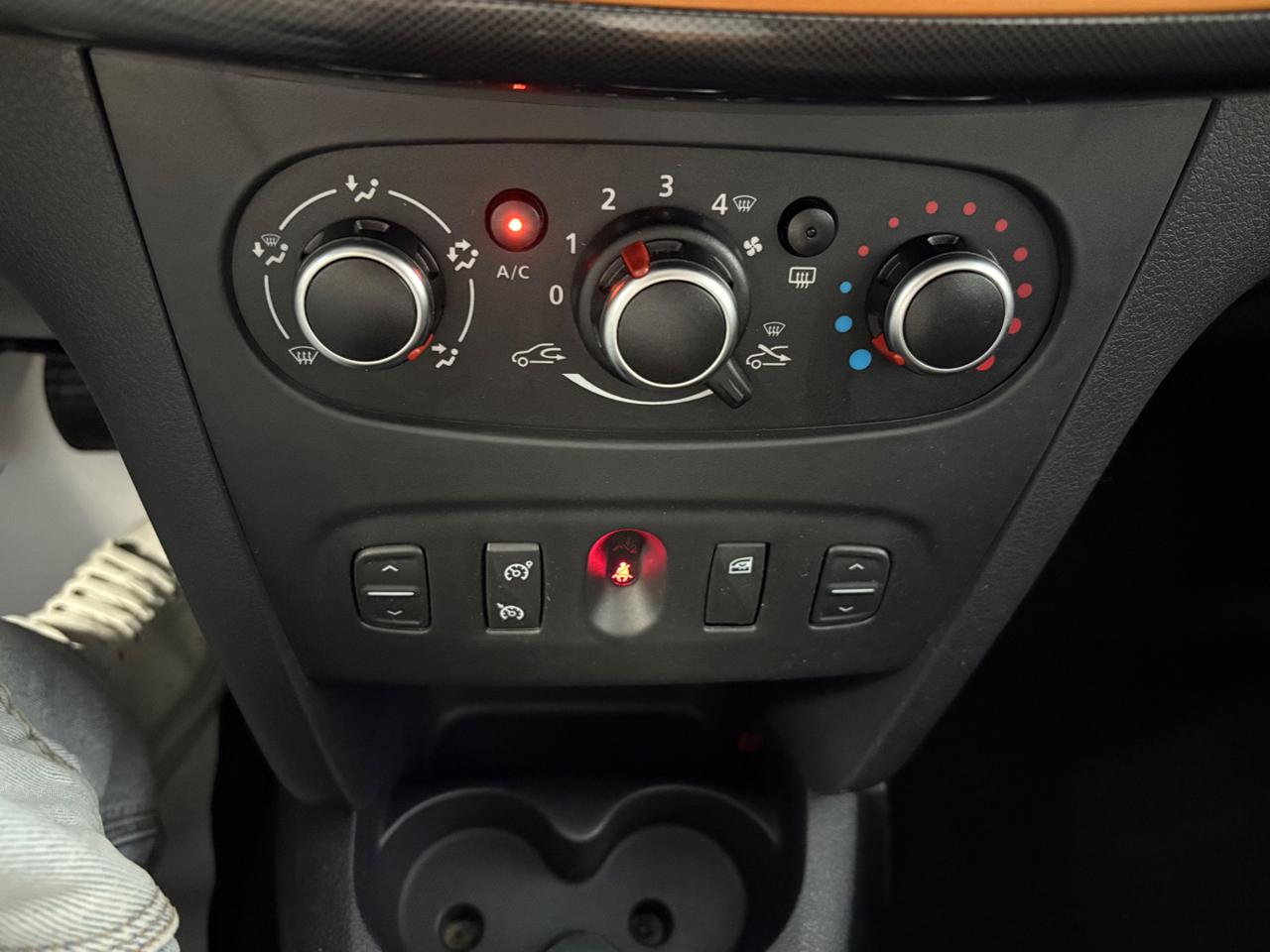 DACIA Sandero Stepway 1.5 dCi 8V 90CV Start&Stop - 17