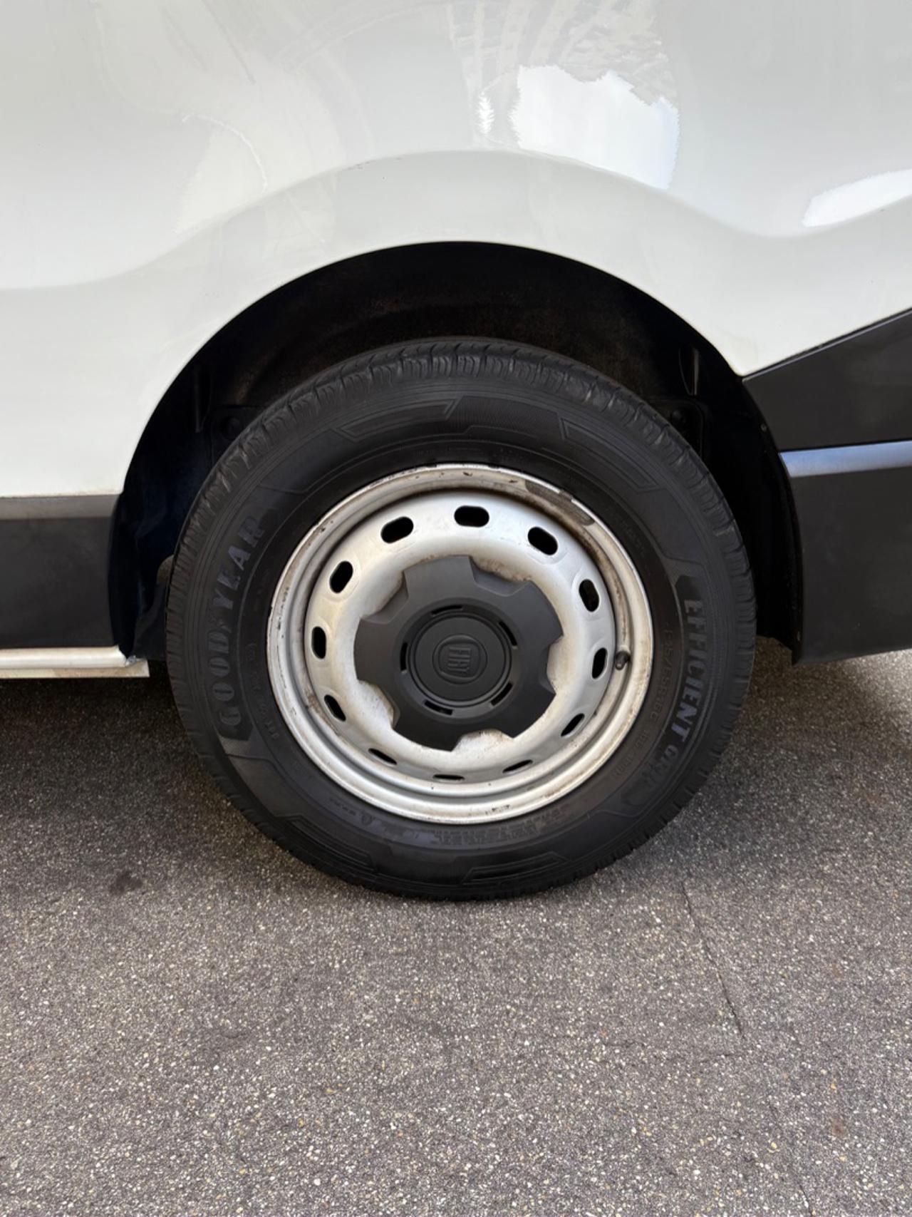 FIAT Talento 2.0 Ecojet 145CV PL-TA Furg 12q 16500€ +IVA - 25