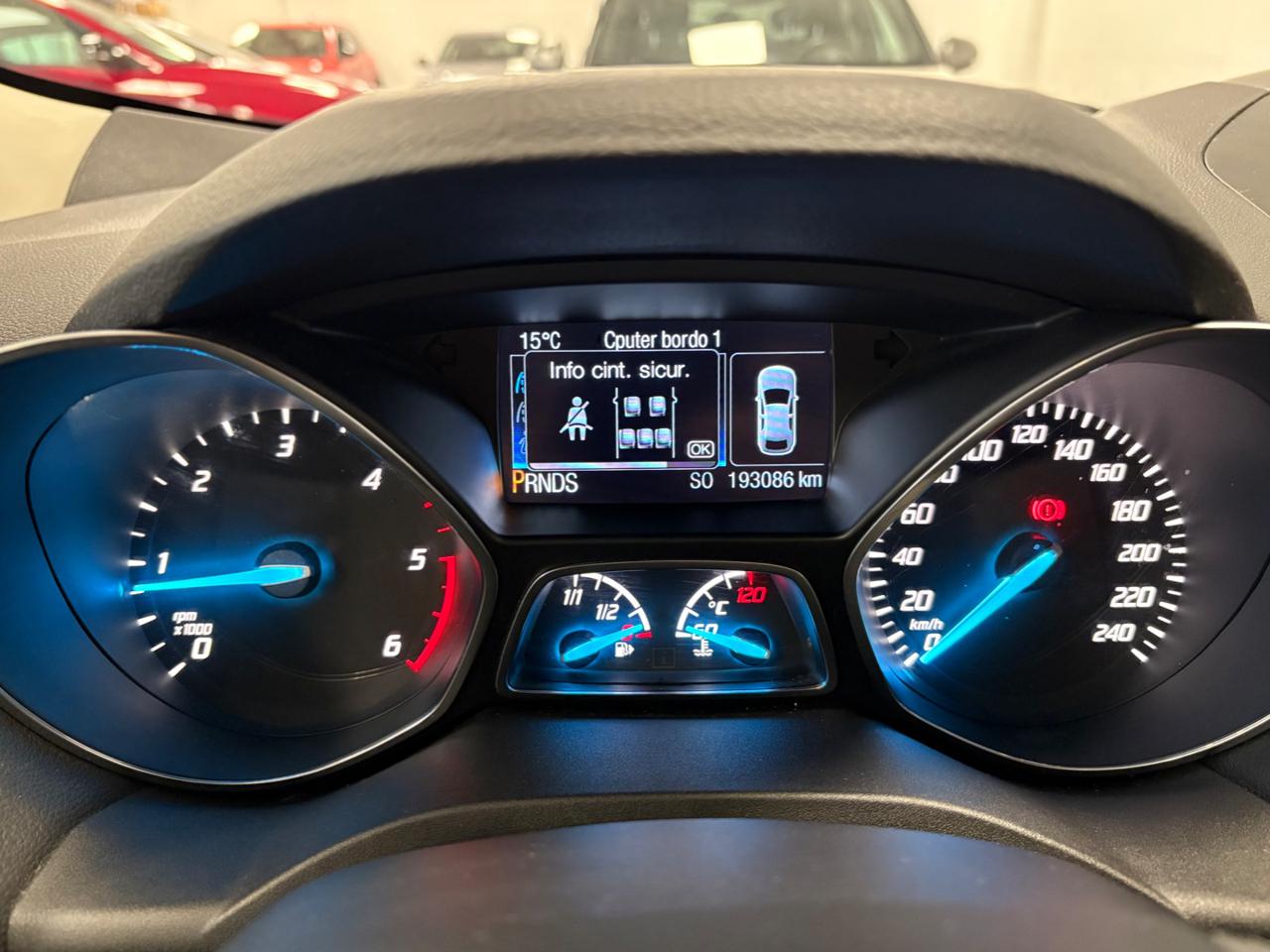 FORD Kuga 2.0 TDCI 150 CV S&S 2WD Titanium - 10