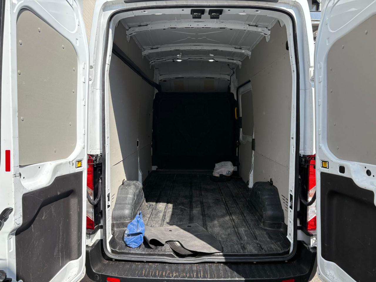 FORD Transit 350 2.0TDCi L3H2 170CV PL-TA Furgon 15300€ +iva - 5