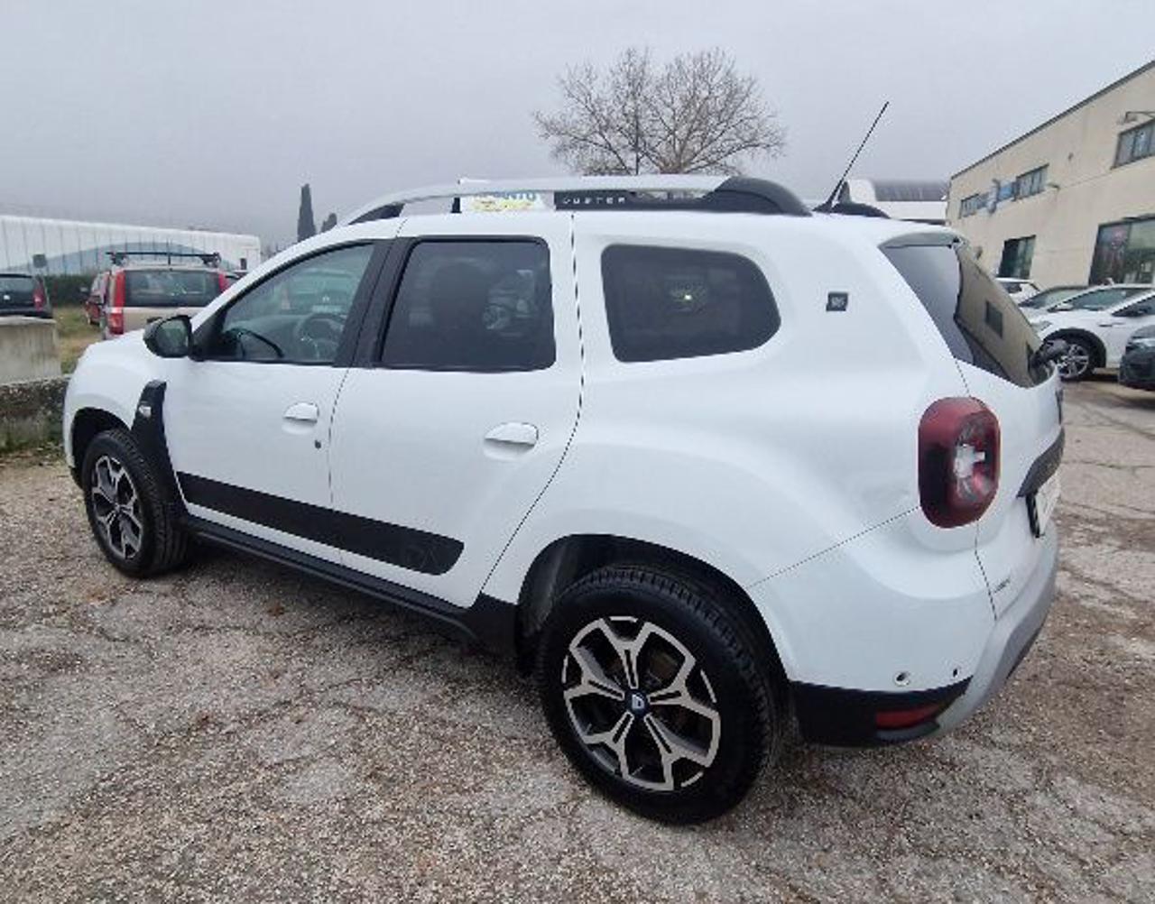 DACIA Duster 1.0 TCe 100 CV ECO-G 4x2 15th Anniversary - 4