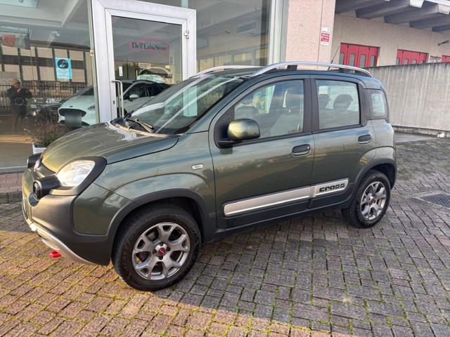 FIAT Panda Cross Verde scuro metallizzato