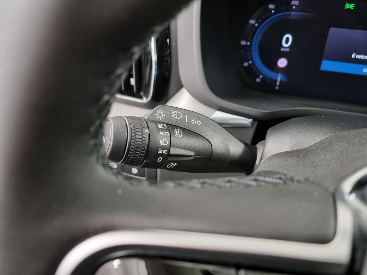 VOLVO XC60 T6 Recharge Plug-in Hybrid AWD automatico Plus Dar - 30