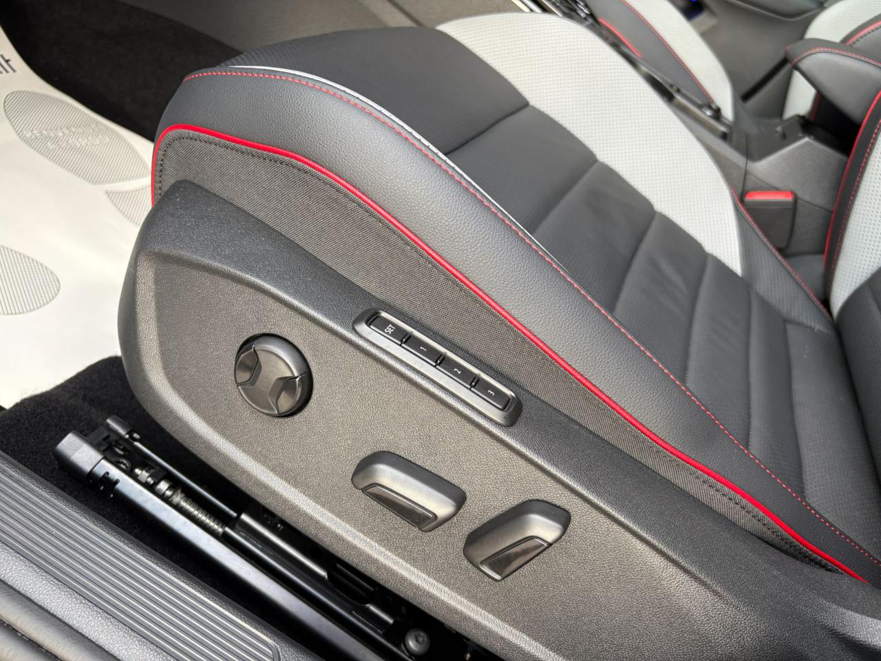 VOLKSWAGEN Golf 2.0 TSI GTI DSG TETTO-LED-PELLE-CERCHI 19 R. - 57