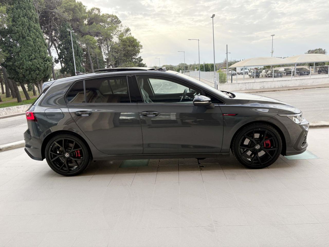 VOLKSWAGEN Golf 2.0 TSI GTI DSG TETTO-LED-PELLE-CERCHI 19 R. - 4