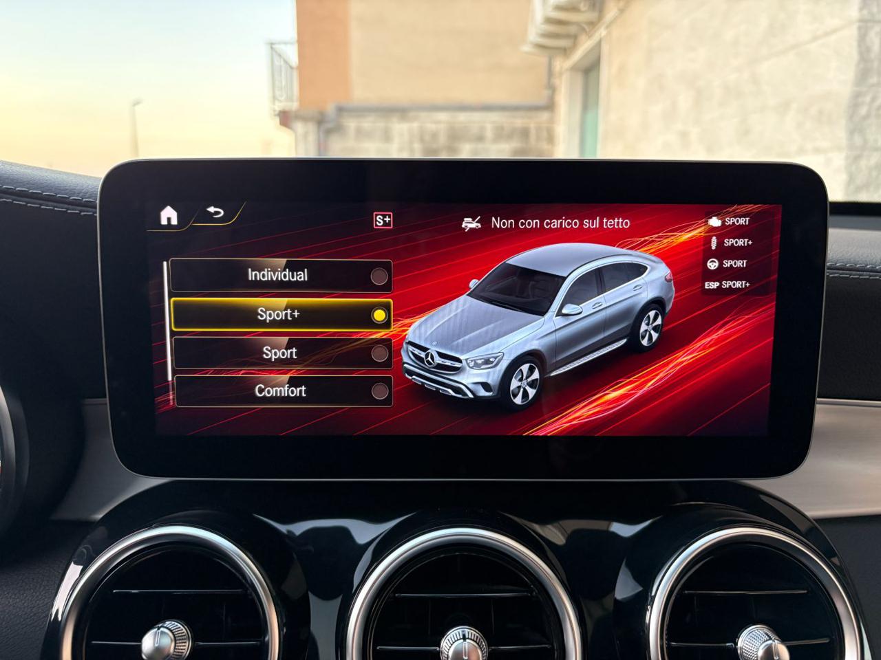 MERCEDES-BENZ GLC 220 d 4Matic Coupé Premium Plus Night Edition - 26