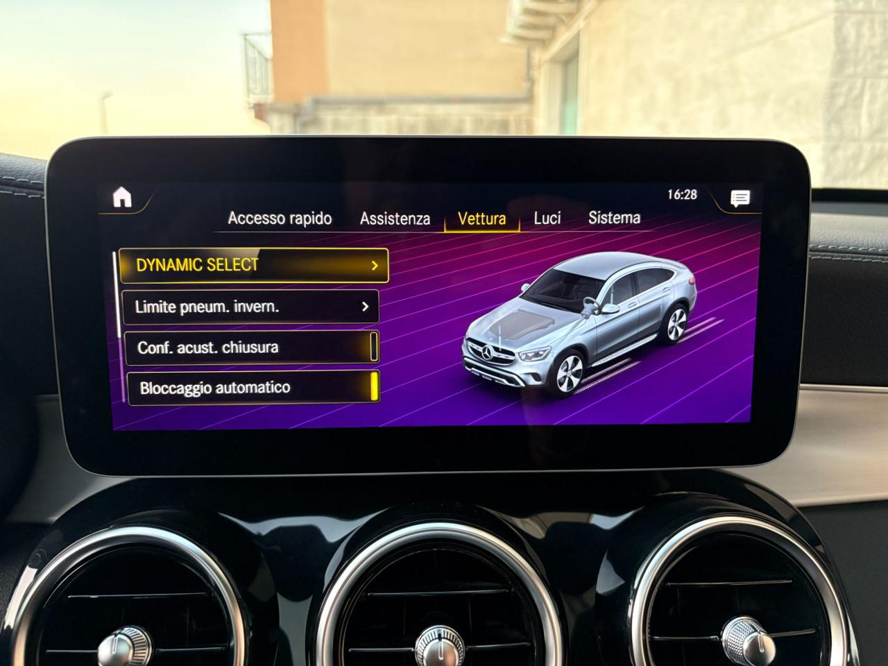 MERCEDES-BENZ GLC 220 d 4Matic Coupé Premium Plus Night Edition - 28