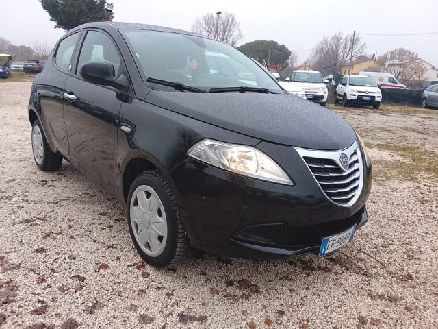 LANCIA Ypsilon Nero pastello