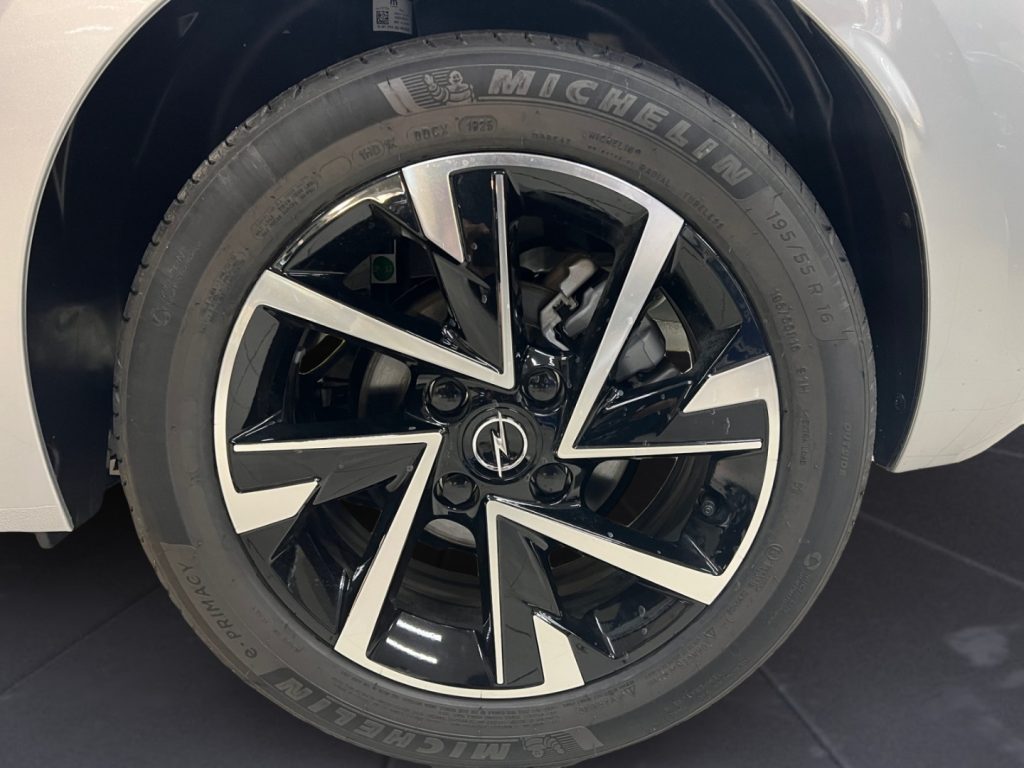 OPEL Corsa / 1.2 100 CV aut. GS KM0 - 14