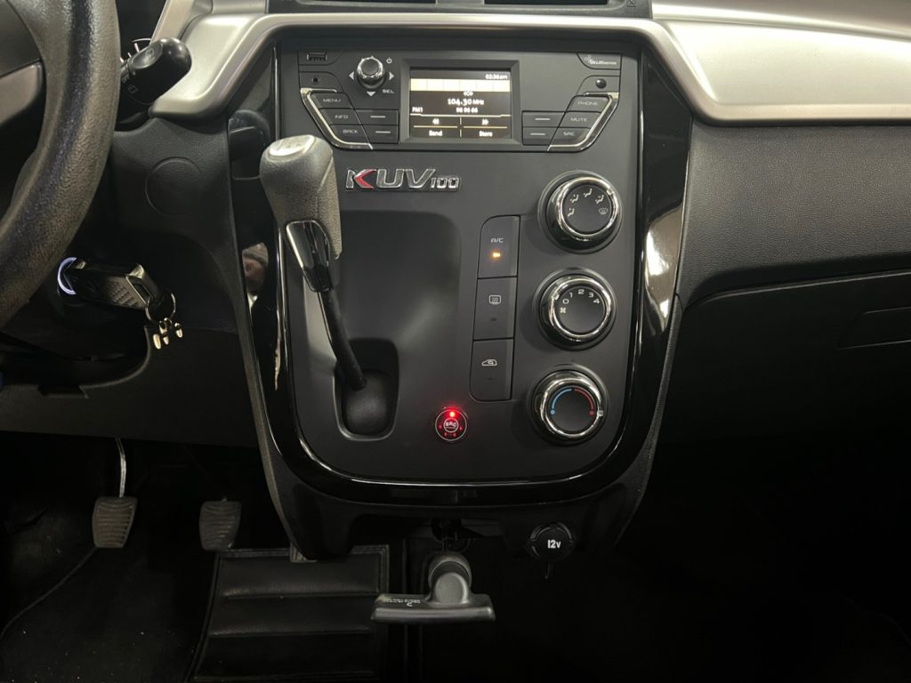 MAHINDRA KUV100 / 1.2 VVT M-Bifuel(GPL) K6+ KM 85.700 - 10