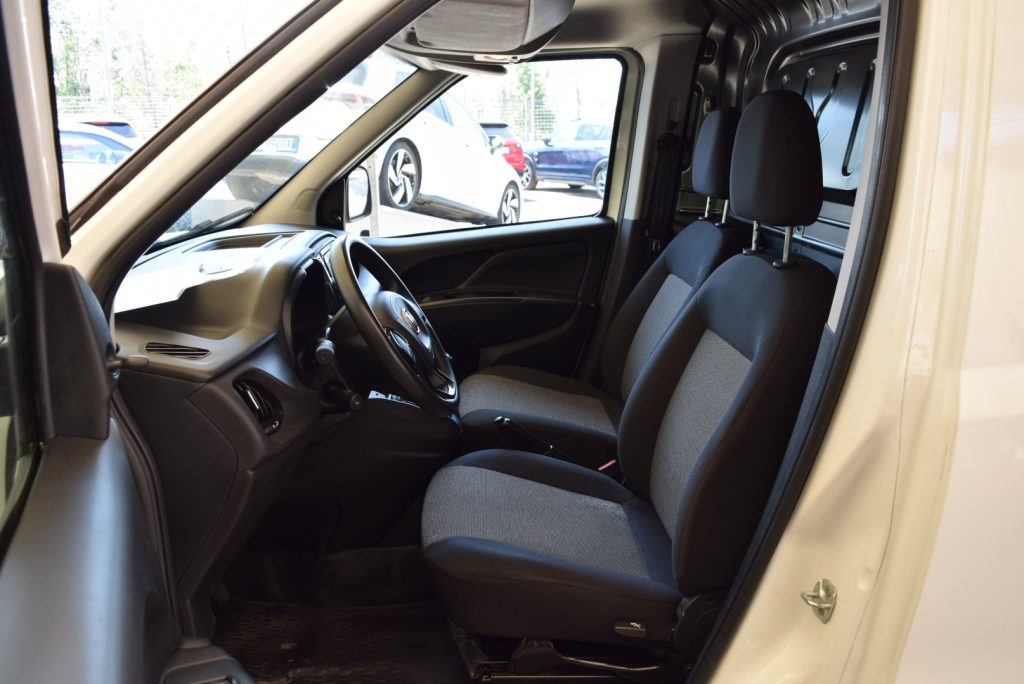 FIAT Doblo Cargo Maxi XL 1.6 Multijet S&S PL TA Lounge 105CV - 9